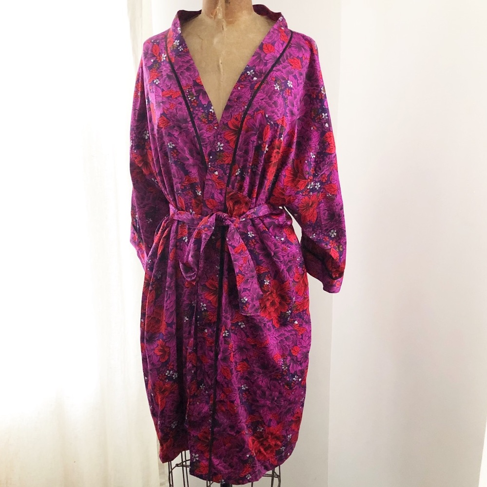 Gilligan O’Malley Floral Satin Robe